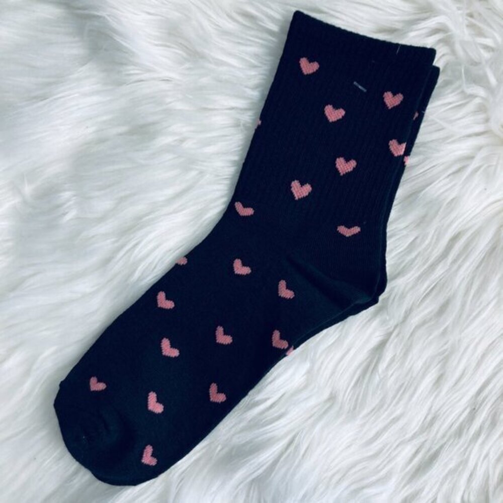 🍒 5/$25 🍒 Black Crew Socks with Pink Hearts